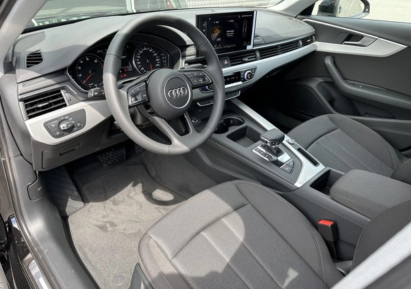 Audi A4 cena 156600 przebieg: 5, rok produkcji 2024 z Łódź małe 301